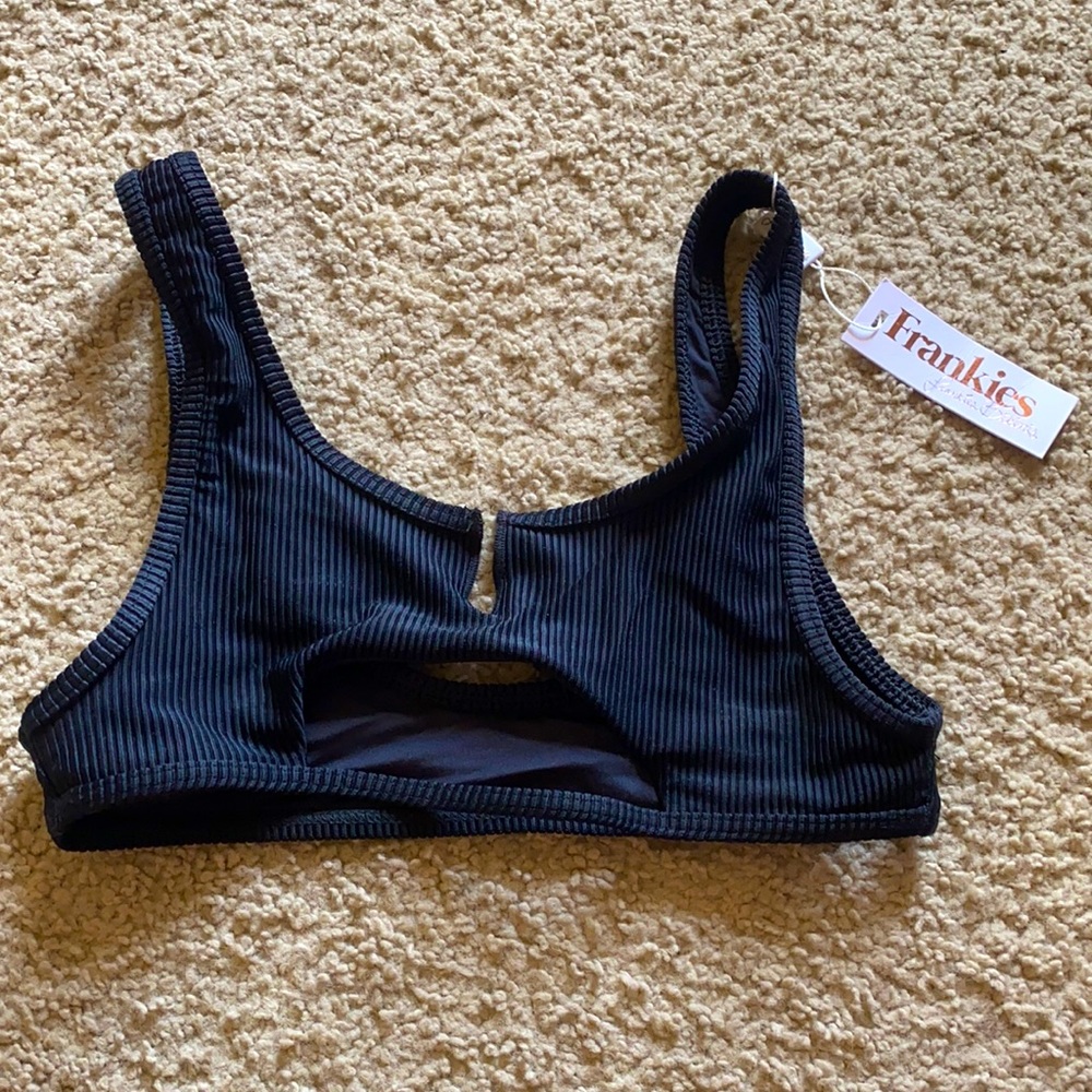 THE hottest bikini top ever!!!